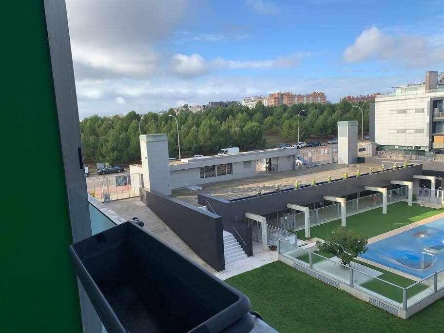 Espectacular Apartamento Con Piscina Y Garaje Madrid Esterno foto